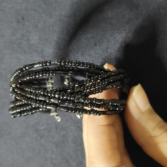 Multicolour adjustable cuff bracelet - Picture 5 of 6